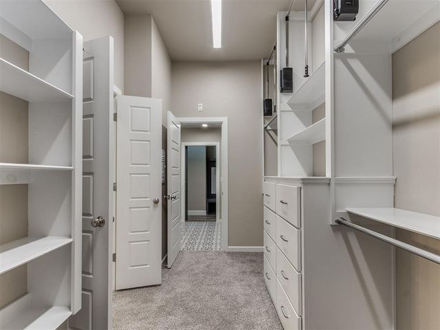 3909 Carmona Lakes Drive, Oklahoma City, OK 73160
