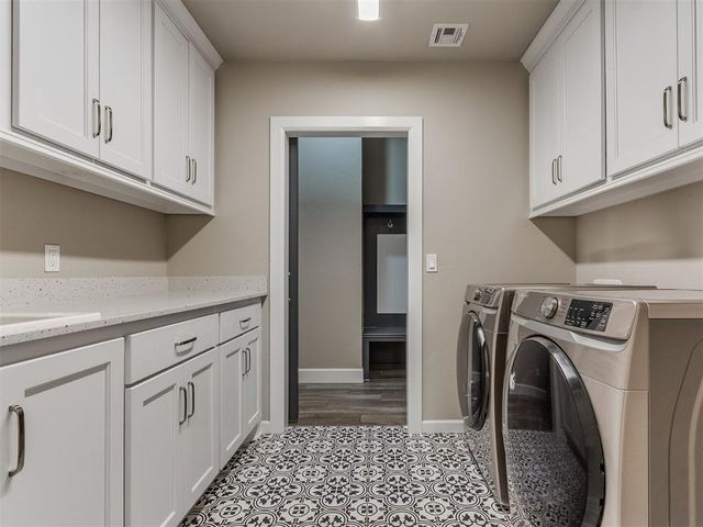3909 Carmona Lakes Drive, Oklahoma City, OK 73160