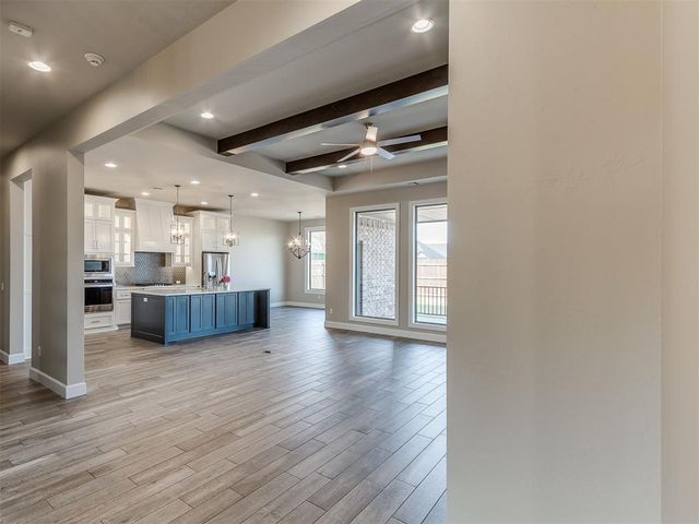 3909 Carmona Lakes Drive, Oklahoma City, OK 73160