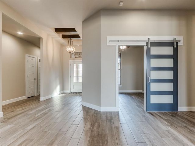 3909 Carmona Lakes Drive, Oklahoma City, OK 73160