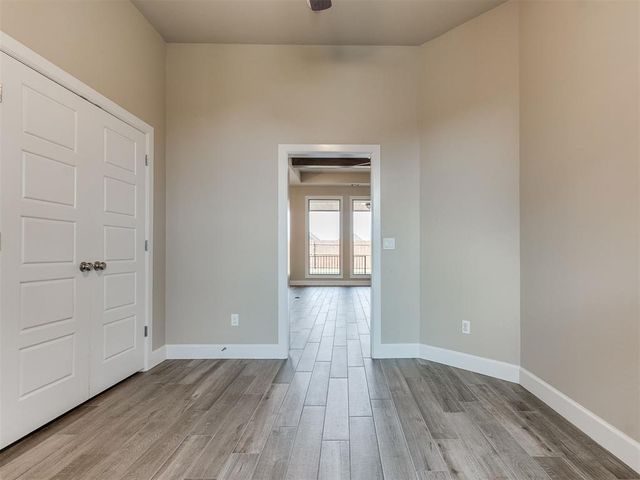 3909 Carmona Lakes Drive, Oklahoma City, OK 73160