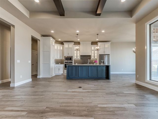 3909 Carmona Lakes Drive, Oklahoma City, OK 73160
