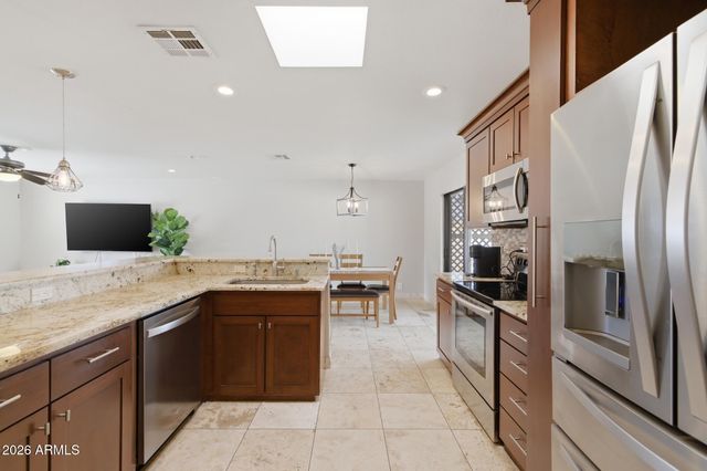 38 W HILLVIEW Street, Mesa, AZ 85201