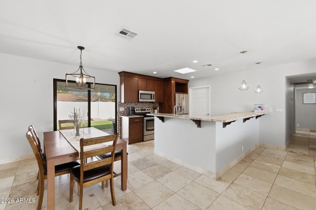 38 W HILLVIEW Street, Mesa, AZ 85201