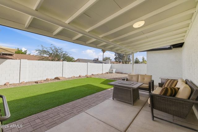 38 W HILLVIEW Street, Mesa, AZ 85201