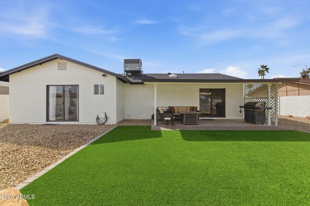 38 W HILLVIEW Street, Mesa, AZ 85201