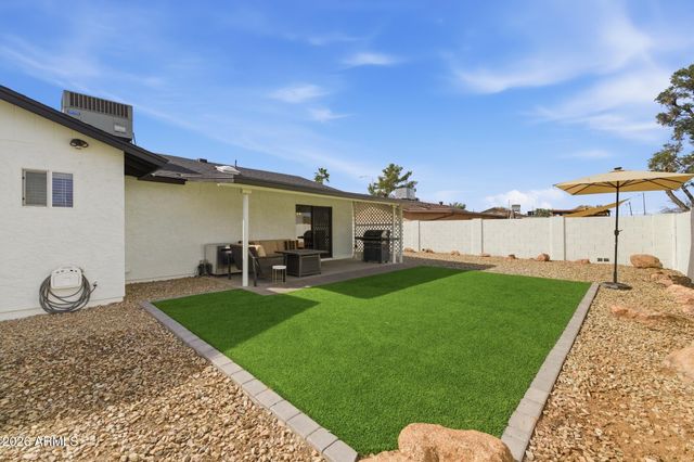 38 W HILLVIEW Street, Mesa, AZ 85201