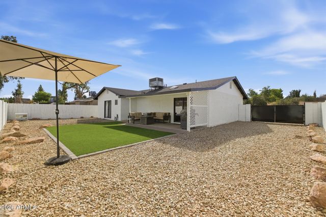 38 W HILLVIEW Street, Mesa, AZ 85201