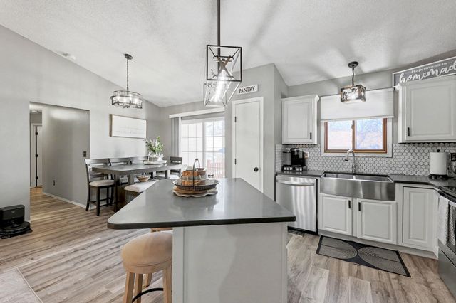 1615 N Covington St, Wichita, KS 67212