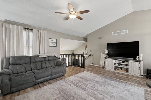 1615 N Covington St, Wichita, KS 67212