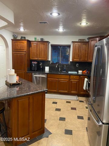 7641 E Adams Drive, Tucson, AZ 85715