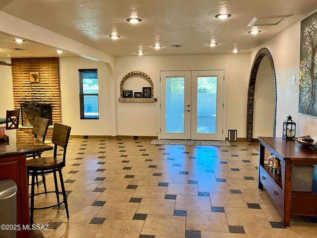 7641 E Adams Drive, Tucson, AZ 85715