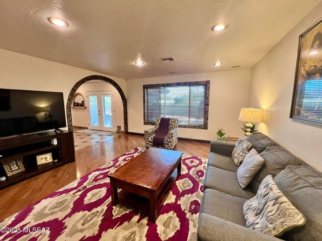 7641 E Adams Drive, Tucson, AZ 85715