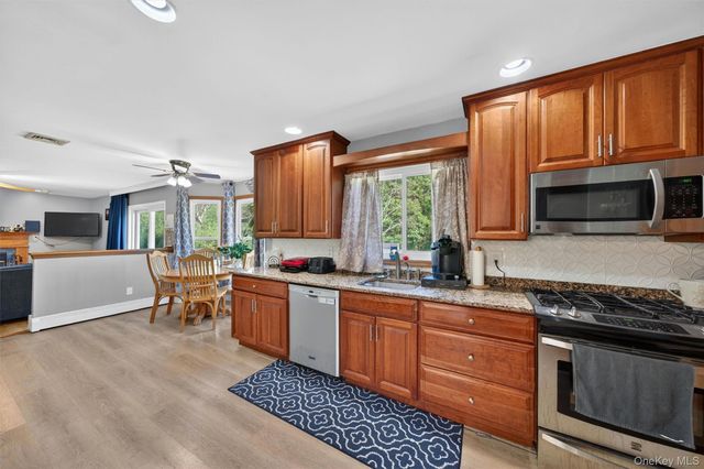 52 Capital Drive, Washingtonville, NY 10992
