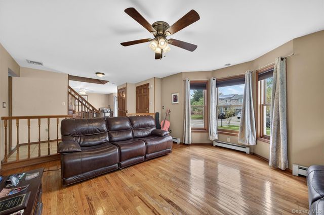 52 Capital Drive, Washingtonville, NY 10992