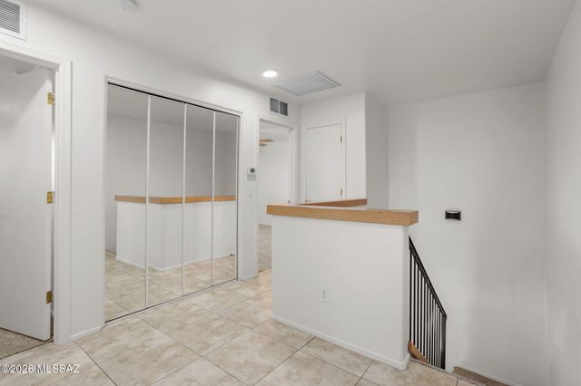 2067 W Silver Grass Place, Tucson, AZ 85745