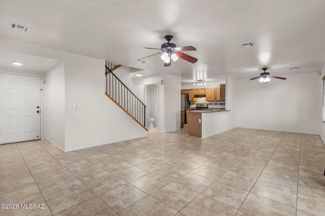 2067 W Silver Grass Place, Tucson, AZ 85745