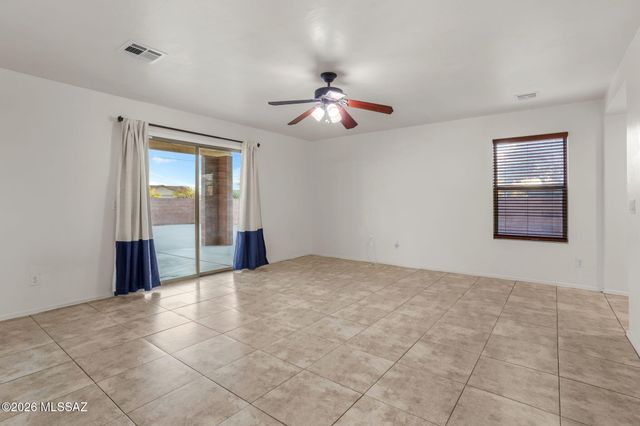 2067 W Silver Grass Place, Tucson, AZ 85745