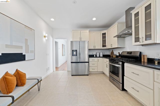 2143 E 28Th St, Oakland, CA 94606