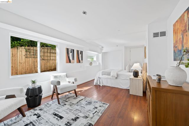 2143 E 28Th St, Oakland, CA 94606