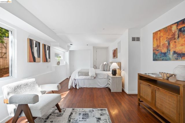 2143 E 28Th St, Oakland, CA 94606