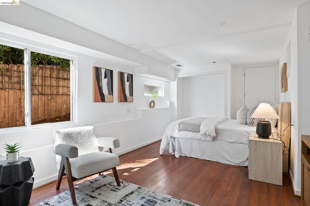 2143 E 28Th St, Oakland, CA 94606