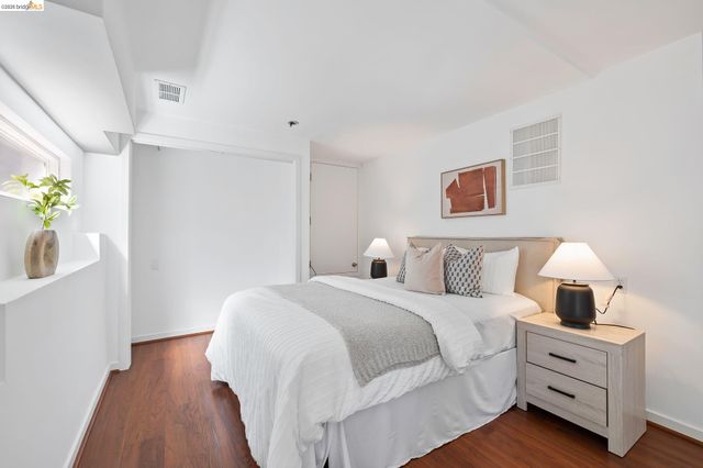 2143 E 28Th St, Oakland, CA 94606