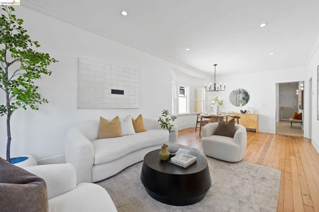 2143 E 28Th St, Oakland, CA 94606