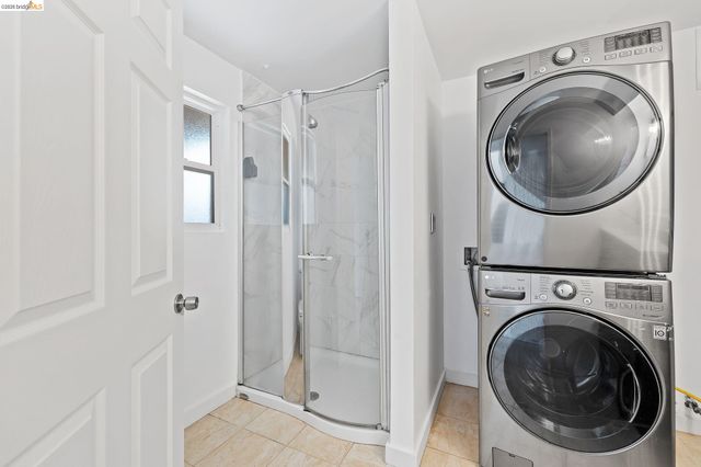 2143 E 28Th St, Oakland, CA 94606