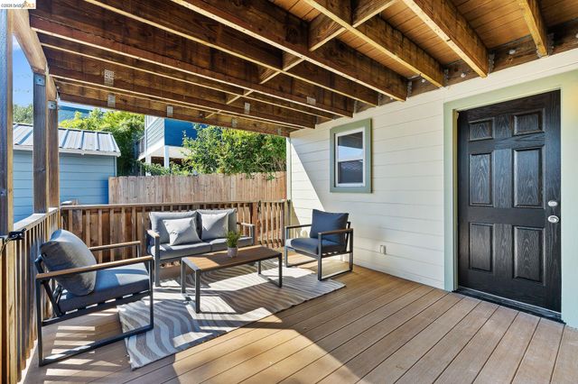 2143 E 28Th St, Oakland, CA 94606