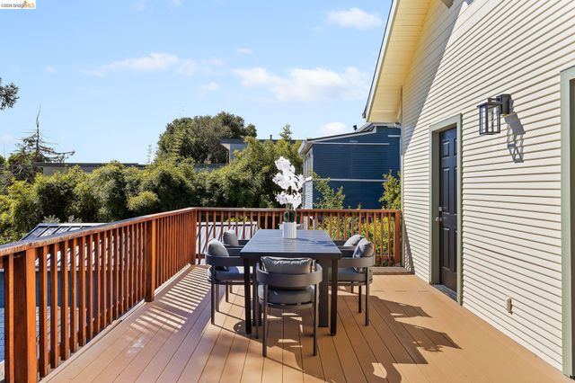 2143 E 28Th St, Oakland, CA 94606