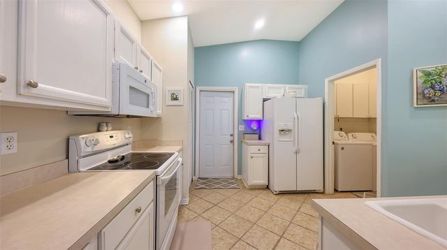 4933 THAMES LANE, Sarasota, FL 34238