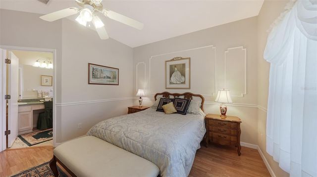 4933 THAMES LANE, Sarasota, FL 34238