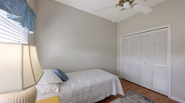 4933 THAMES LANE, Sarasota, FL 34238