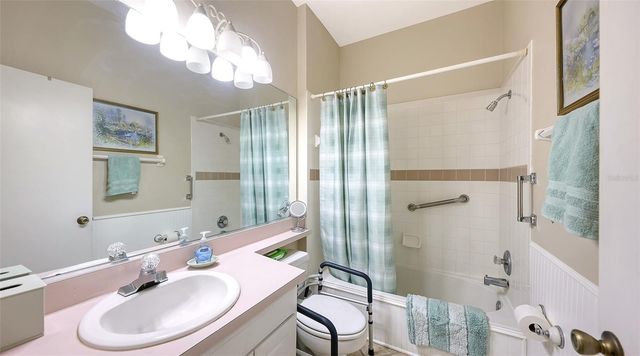 4933 THAMES LANE, Sarasota, FL 34238