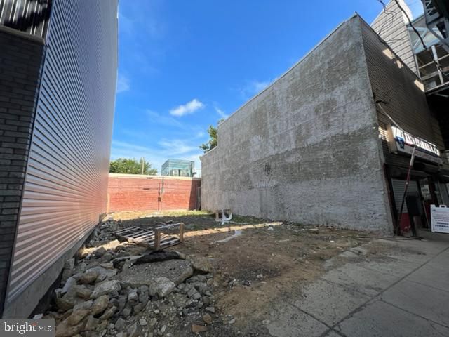 2256 N FRONT ST, Philadelphia, PA 19133