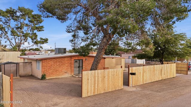 4842 N Maryvale Avenue, Tucson, AZ 85705