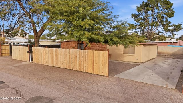 4842 N Maryvale Avenue, Tucson, AZ 85705