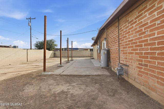 4842 N Maryvale Avenue, Tucson, AZ 85705