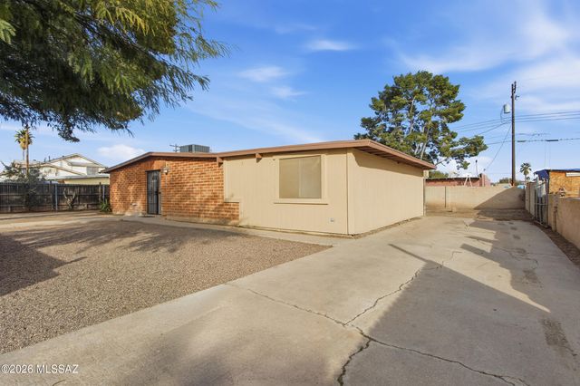 4842 N Maryvale Avenue, Tucson, AZ 85705