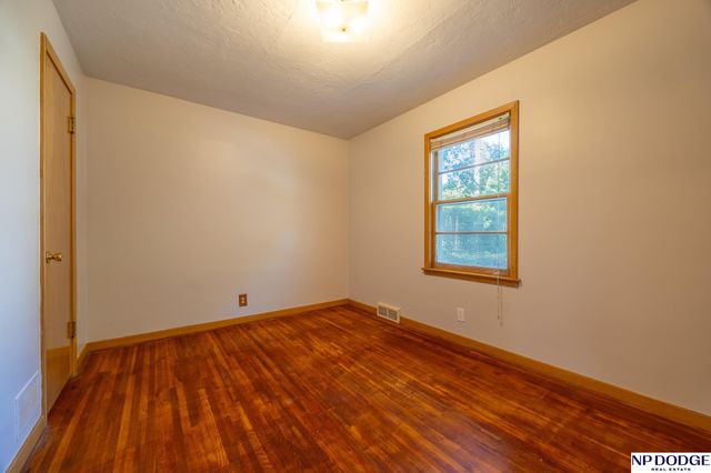 1328 N 39Th Street, Lincoln, NE 68503