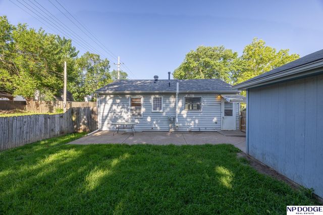 1328 N 39Th Street, Lincoln, NE 68503