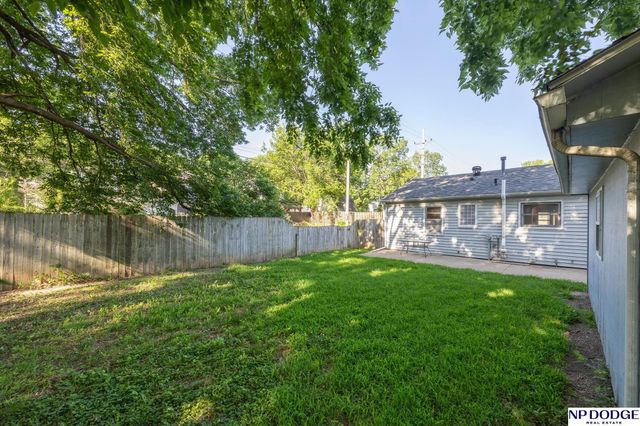1328 N 39Th Street, Lincoln, NE 68503