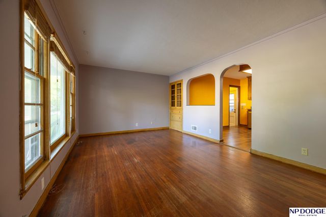 1328 N 39Th Street, Lincoln, NE 68503