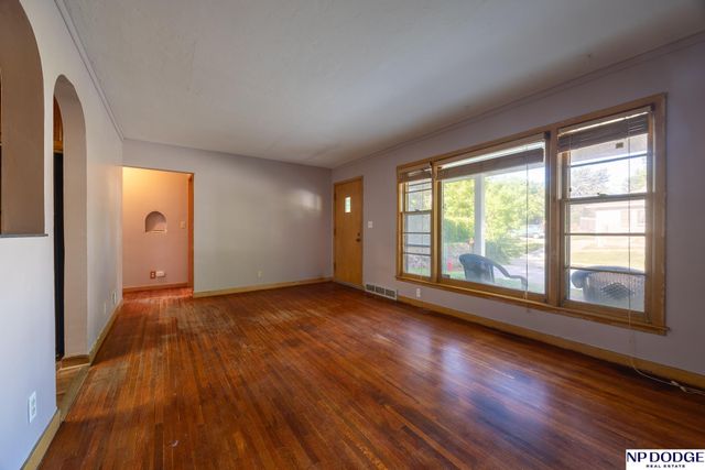 1328 N 39Th Street, Lincoln, NE 68503