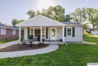 1328 N 39Th Street, Lincoln, NE 68503