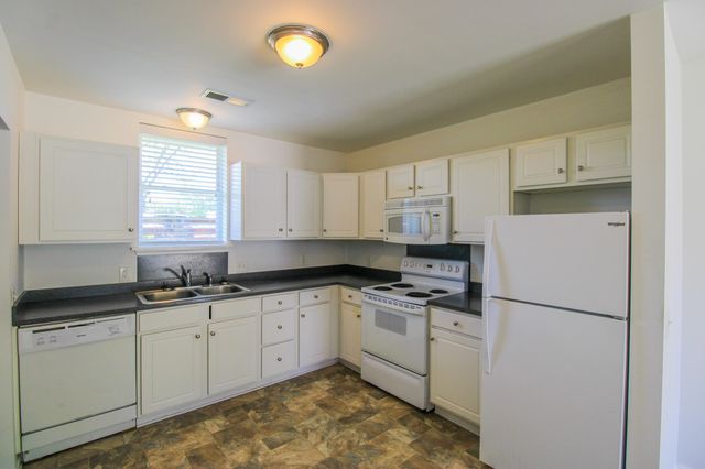 108 E 6th North Street A, Summerville, SC 29483