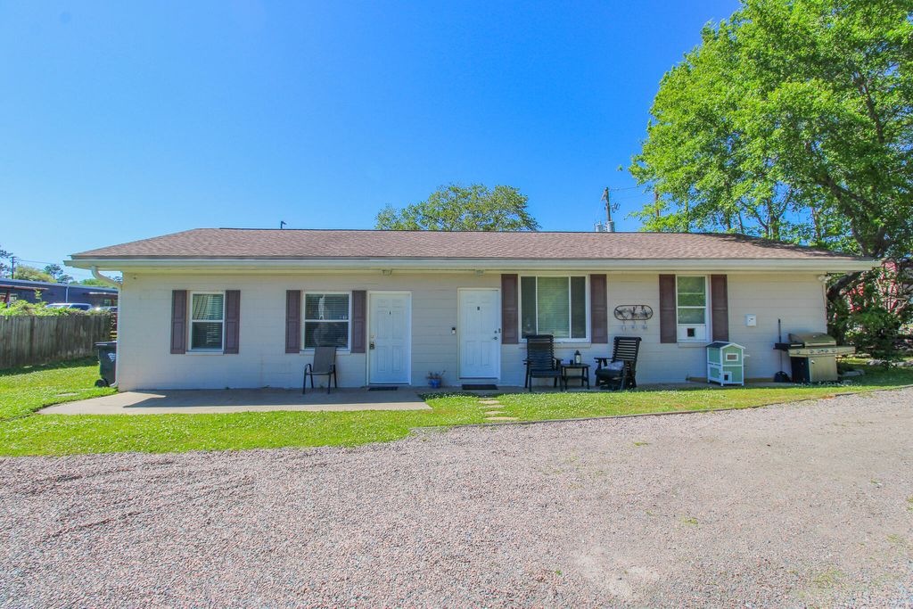 108 E 6th North Street A, Summerville, SC 29483