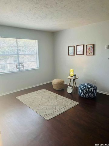 2957 Park Square Dr # 14-203, Irving, TX 75060