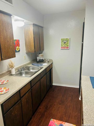 2957 Park Square Dr # 14-203, Irving, TX 75060